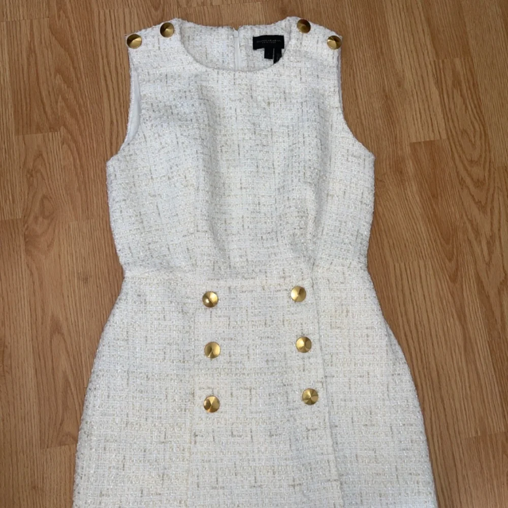 Donna Karan White and Gold Sleeveless Tweed Sheath Mini Dress Size 2 - Picture 7 of 13